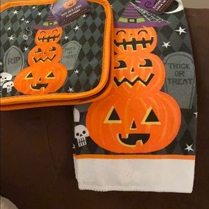 Halloween kitchen towels